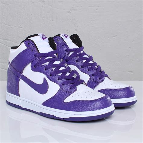 Nike dunks high price